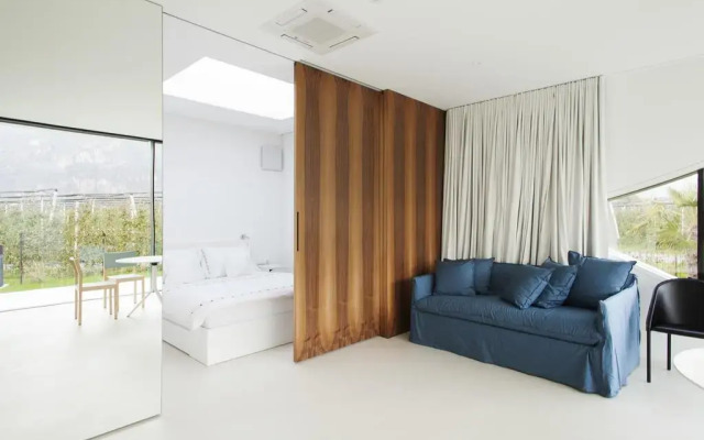 Отель Mirror Houses Больцано комната для гостей