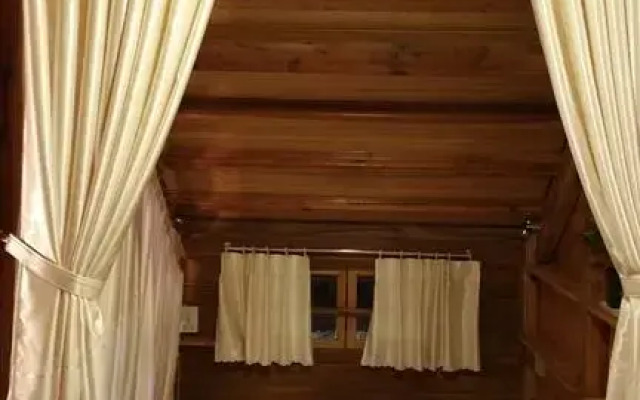 Отель D'Garden Homestay Da Lat Далат комната для гостей
