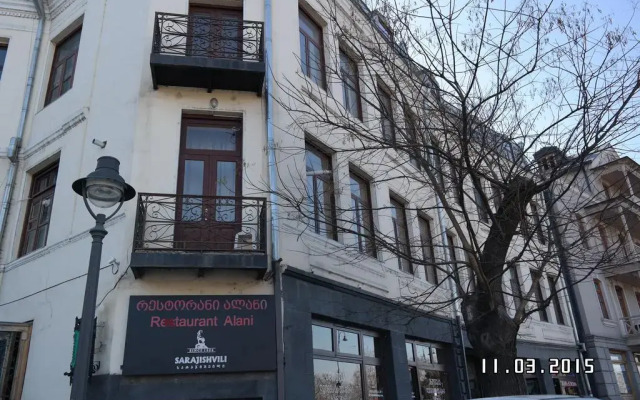 Апартаменты Oldubani Apartments вид на фасад