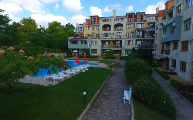 Отель Seapark Homes Neshkov вид на фасад