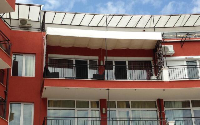 Отель Heaven Lux Apartments Болгария, Солнечный берег - отзывы, цены и фото номеров - забронировать отель Heaven Lux Apartments онлайн вид на фасад