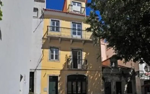 Отель Se de Lisboa I вид на фасад