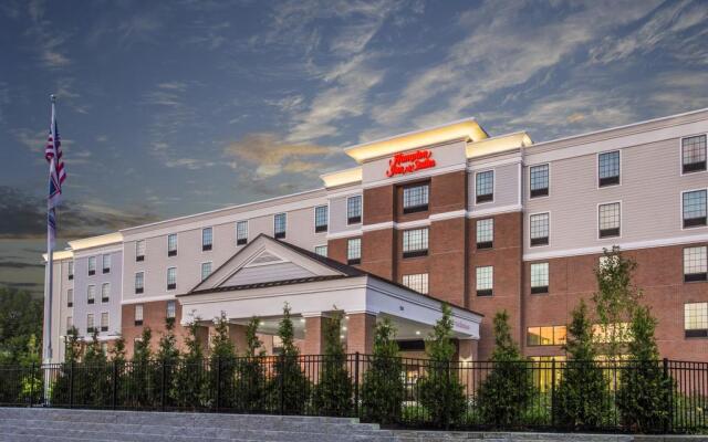 Hampton Inn & Suites Yonkers - Westchester 1