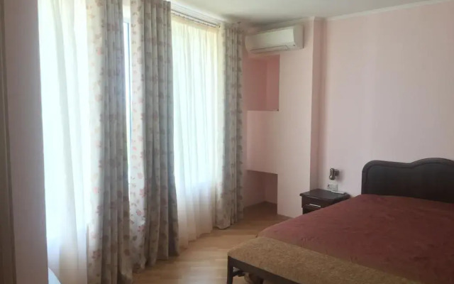 Гостиница Guest House Gamma-Luch в Ольгинке отзывы, цены и фото номеров - забронировать гостиницу Guest House Gamma-Luch онлайн Ольгинка комната для гостей