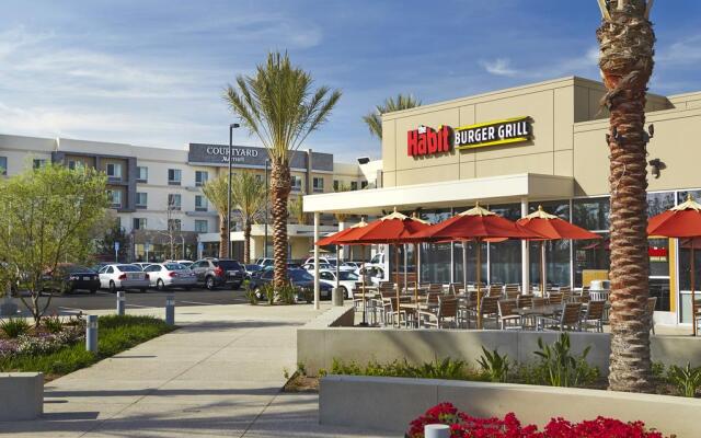 Courtyard by Marriott Long Beach Airport 0