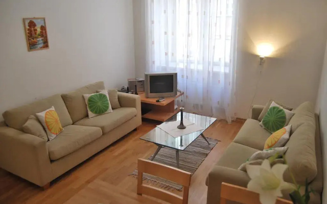 Отель Raekoja Residence комната для гостей