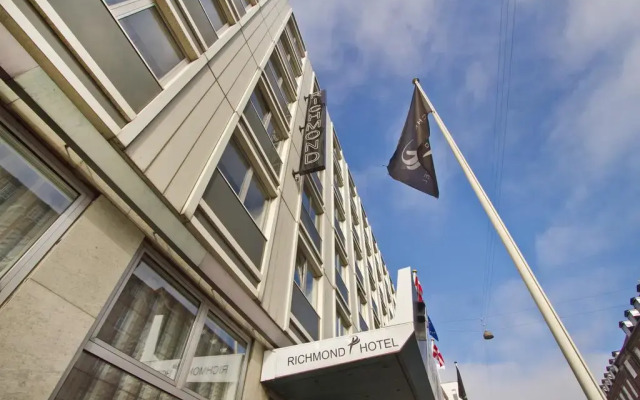 Richmond Hotel вид на фасад