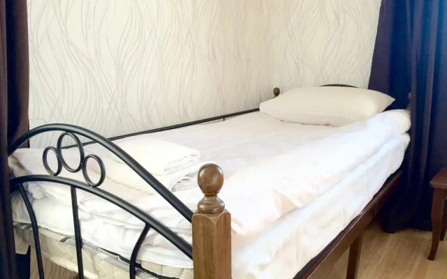 Отель Bed & Breakfast Nice Кыргызстан, Каракол - отзывы, цены и фото номеров - забронировать отель Bed & Breakfast Nice онлайн комната для гостей