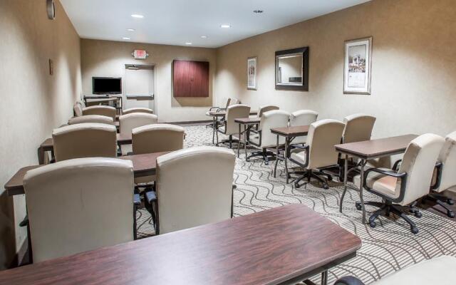 Comfort Suites Delavan Lake Geneva Area In East Troy United