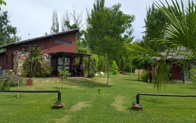 Отель Las Gardenias CabaÑas Сан-Рафаэль