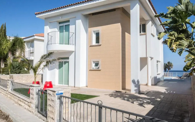 Отель Shaye Frontline Villa Кипр, Протарас - отзывы, цены и фото номеров - забронировать отель Shaye Frontline Villa онлайн вид на фасад