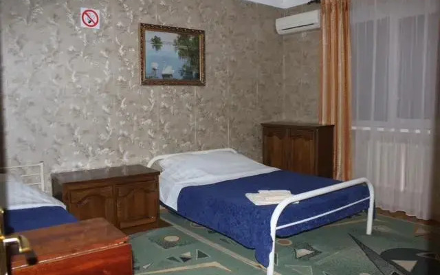 Гостиница Guest house Vladimir в Краснодаре отзывы, цены и фото номеров - забронировать гостиницу Guest house Vladimir онлайн Краснодар комната для гостей