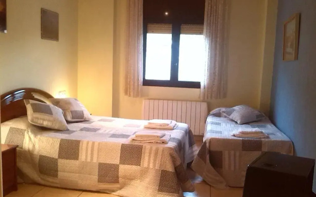 Отель Apartamento Cal Po Торрельес-де-Фош комната для гостей