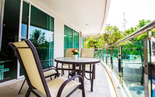 The Loft Pratumnak by Pattaya Sunny Rentals 1