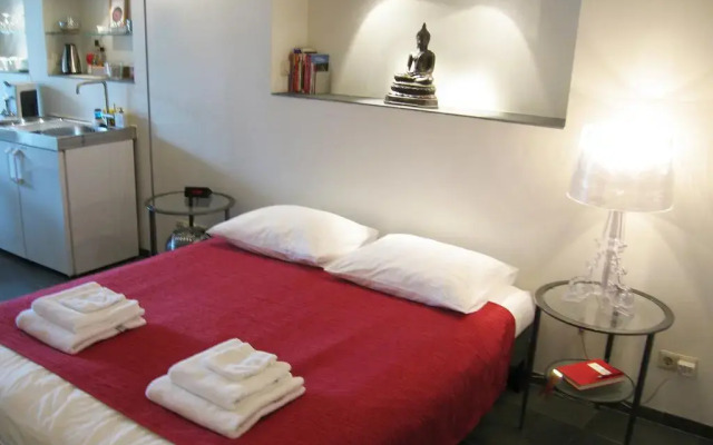 Апартаменты Amsterdam Canal Guest Apartment комната для гостей