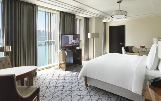 Four Seasons Hotel Abu Dhabi at Al Maryah Island 2