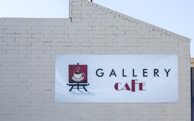 Gallery Hotel 1