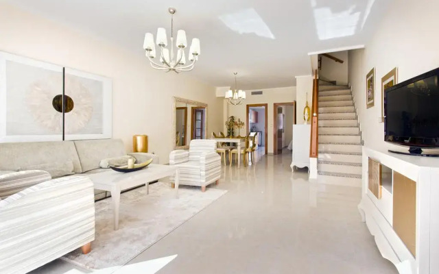 Отель Oasis duplex Ciudad Quesada Рохалес комната для гостей