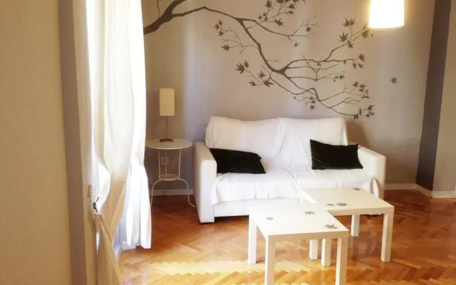 Отель Apartamentos Madrid Centro B Испания, Мадрид - отзывы, цены и фото номеров - забронировать отель Apartamentos Madrid Centro B онлайн комната для гостей