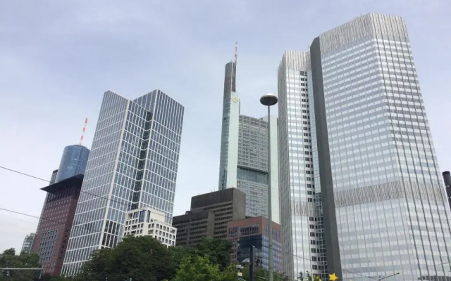 Отель Hotelgarni Frankfurt вид на фасад
