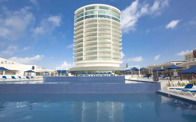 Отель Seadust Cancun Family Resort Мексика, Канкун - 1 отзыв об отеле, цены и фото номеров - забронировать отель Seadust Cancun Family Resort онлайн вид на фасад