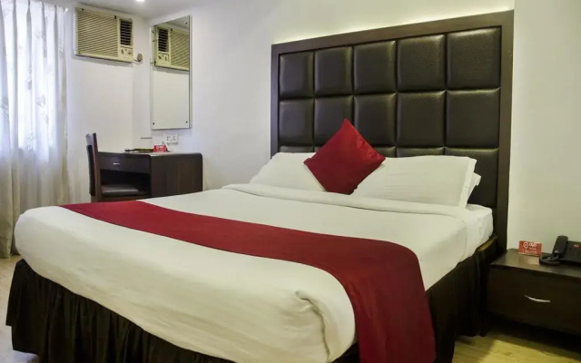 Отель OYO Rooms Gaffar Market 1 комната для гостей