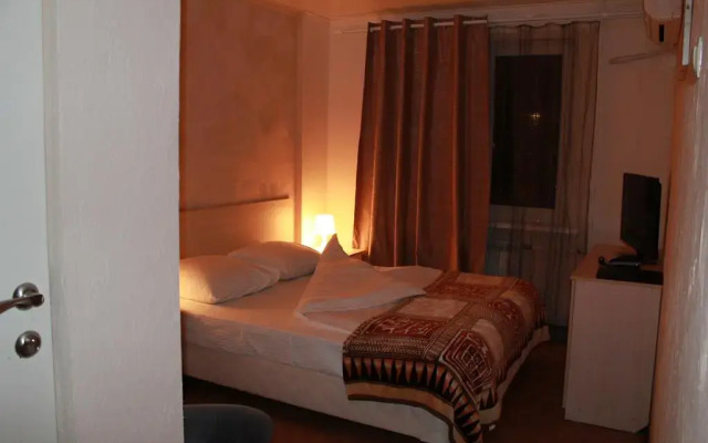 Hotel Med комната для гостей