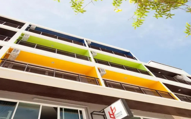 Bedbox Guesthouse & Hostel вид на фасад