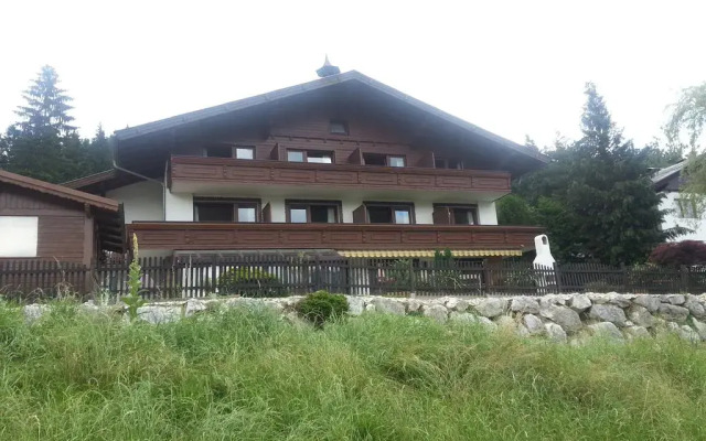 Отель Landhaus Tirol Gröbming-Mitterberg вид на фасад