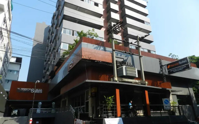 Отель Nanatai Suites вид на фасад