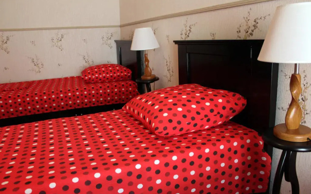 Отель Nest Hostel Tbilisi Грузия, Тбилиси - отзывы, цены и фото номеров - забронировать отель Nest Hostel Tbilisi онлайн комната для гостей