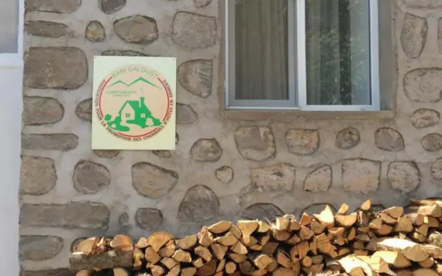 Горис Гостевой Дом вид на фасад