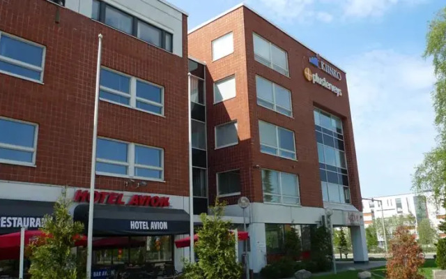 Hotel Avion вид на фасад