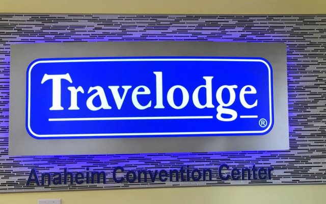 Travelodge by Wyndham Anaheim Convention Center 1