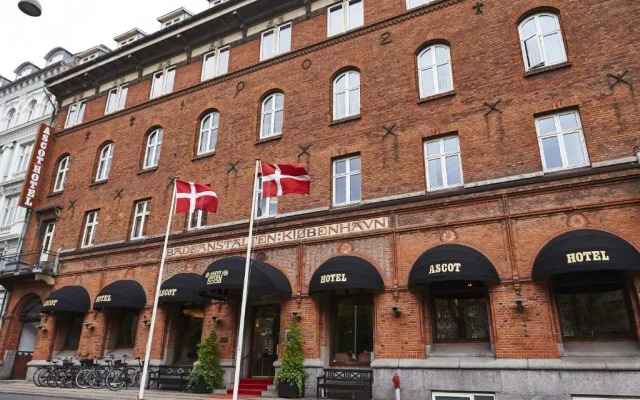 Апартаменты Ascot Apartments вид на фасад