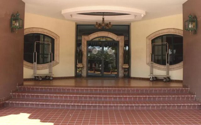 Hotel Plaza Del General вид на фасад