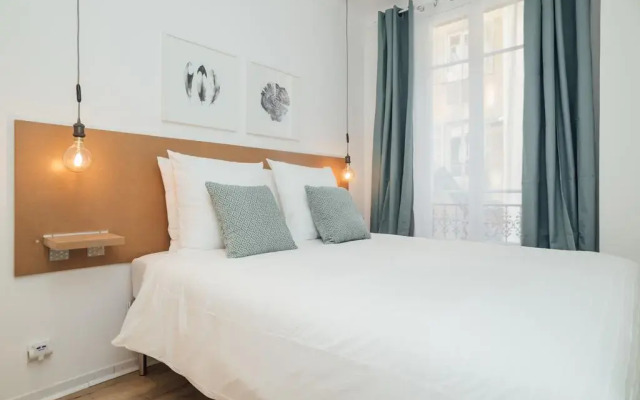 Апартаменты Contemporary Apartment in Nice комната для гостей