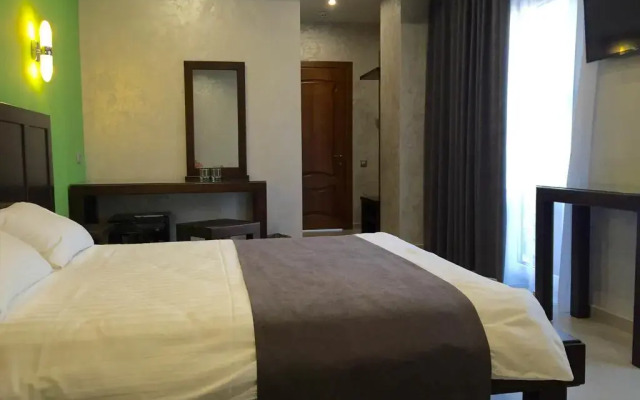 Gaudi stylish hotel комната для гостей