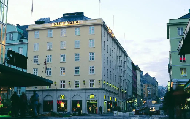 Thon Hotel Bristol Bergen вид на фасад