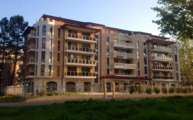 Отель Sunny Home II Болгария, Солнечный берег - отзывы, цены и фото номеров - забронировать отель Sunny Home II онлайн вид на фасад