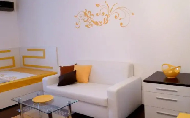 Апартаменты Sofia Downtown Apartments комната для гостей