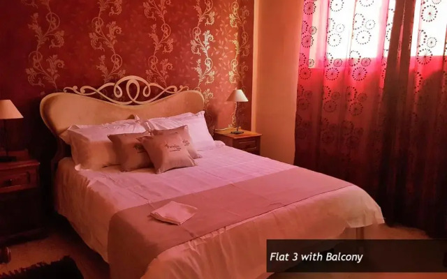 Апартаменты Pretty Bay Apartments комната для гостей