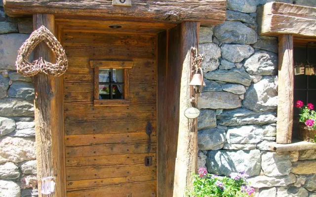 Отель B&B CleMaison Antica Dimora Сен-Кристоф интерьер отеля