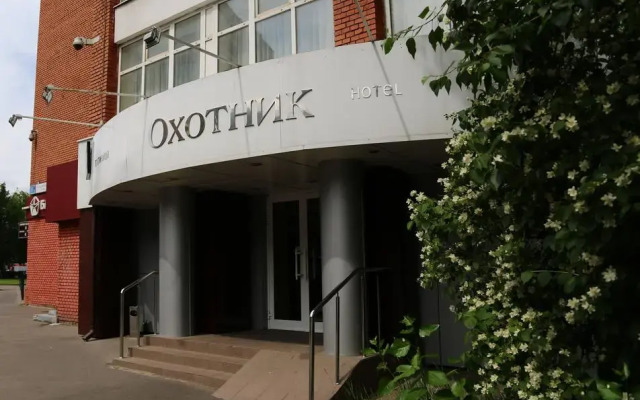 Гостиница Охотник вид на фасад