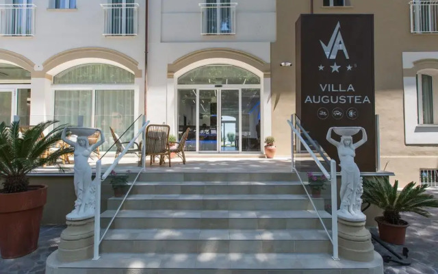 Отель Villa Augustea вид на фасад