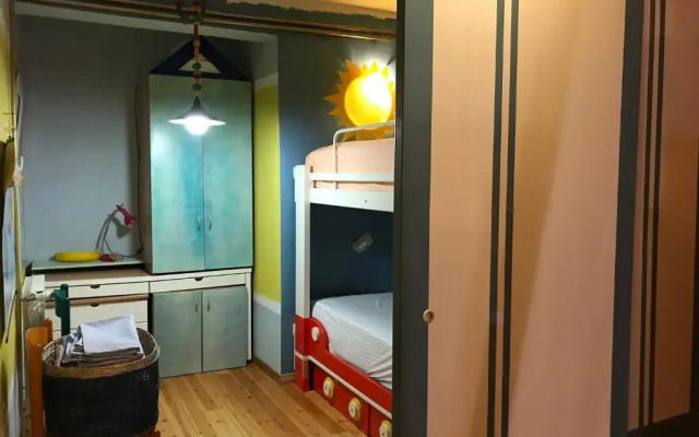 Отель Dream Vacation House With Garden Голем комната для гостей