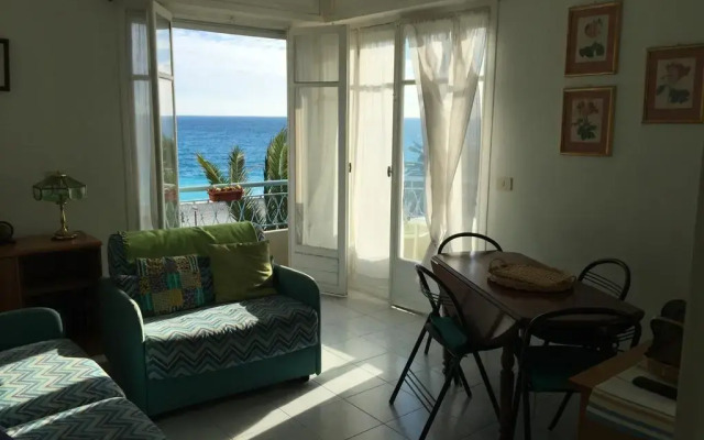 Отель Appartement Palais Henri IV комната для гостей