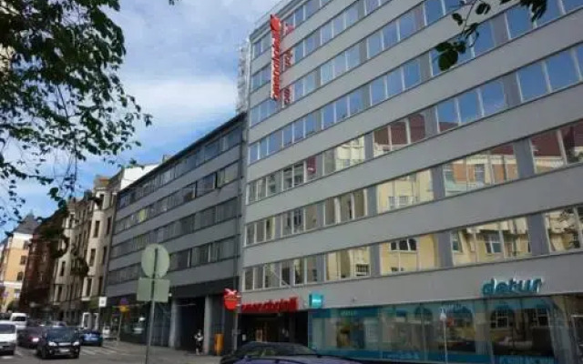Omena Hotel Helsinki Eerikinkatu вид на фасад