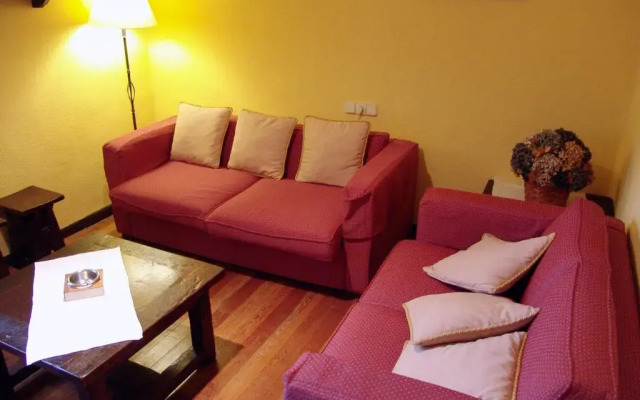 Отель Hostal Ayestaran II комната для гостей