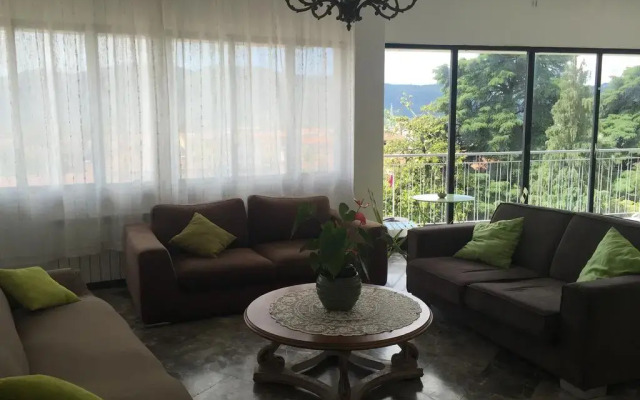 Отель B&B Del viaggiatore Сарцана комната для гостей
